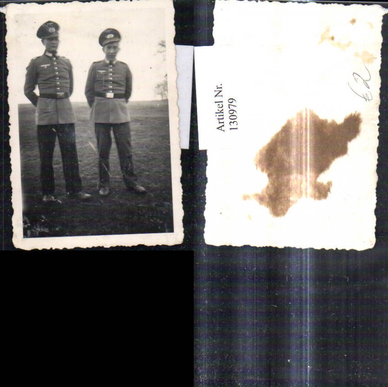 130979,Foto WW2 Soldaten Uniform Wehrmacht Ansichtskarten Motive